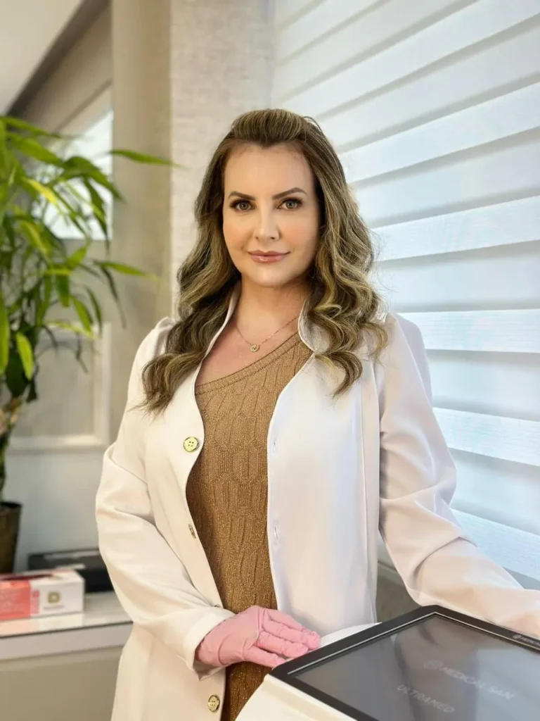 Dra-Daniela-fiamoncini-estetica-bigorrilho-Curitiba-_2_